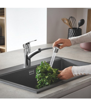 Смеситель для кухни с выдвижным изливом Grohe Eurosmart 30305001