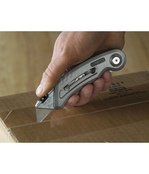 Нож складной Stanley с двумя лезвиями "Quickslide Sport Utility Knife" 120 мм 0-10-813