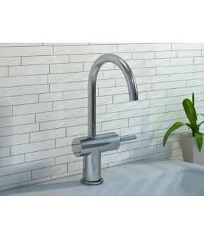 Смеситель для раковины (умывальника) KOHLMAN MAXIMA CHROME  (QB150M)