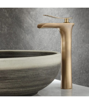 Смеситель для раковины (умывальника) REA LAGUNA ANTIQUE BRUSHED GOLD высокий (REA-B8120)