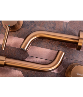 Смеситель для раковины (умывальника) REA LUNGO LONG BRUSHED COPPER + BOX скрытого монтажа  (REA-B4601)
