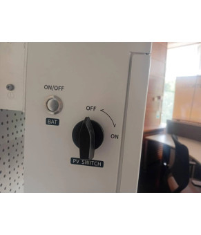 Комплект резервного питания Midea 6kW + 100Ah 5.12 kW, (MEI2-HS6L 6kW + MEB2-B5L-RA 48V 100Ah 5.12 kW)