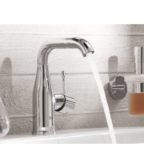 Смеситель Grohe Essence 23463001