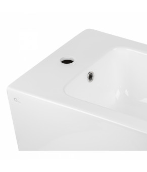 Биде напольное Qtap Crow 545х360х410 White (QT05443370W)